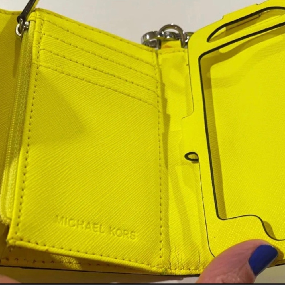Michael Kors neons yellow‎ wristlet - Picture 5 of 5
